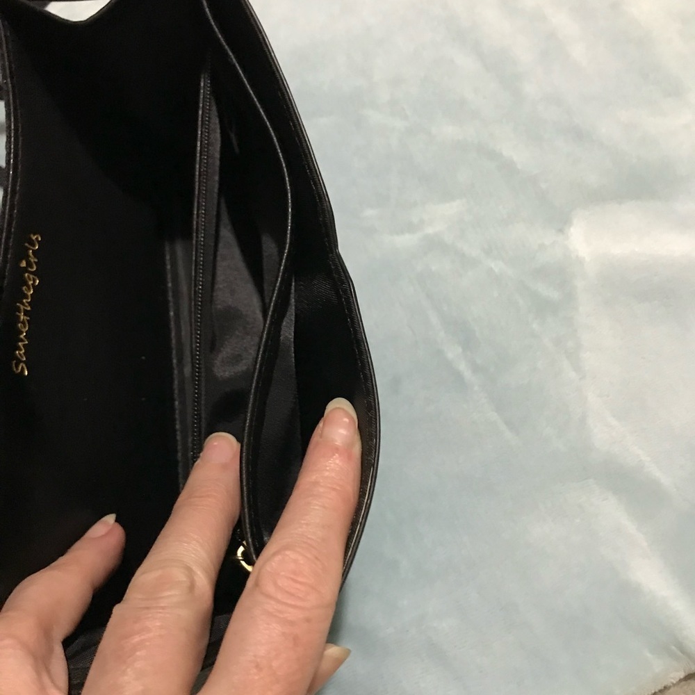 Crossbody with RFID. Touchscreen - Picture 8 of 11